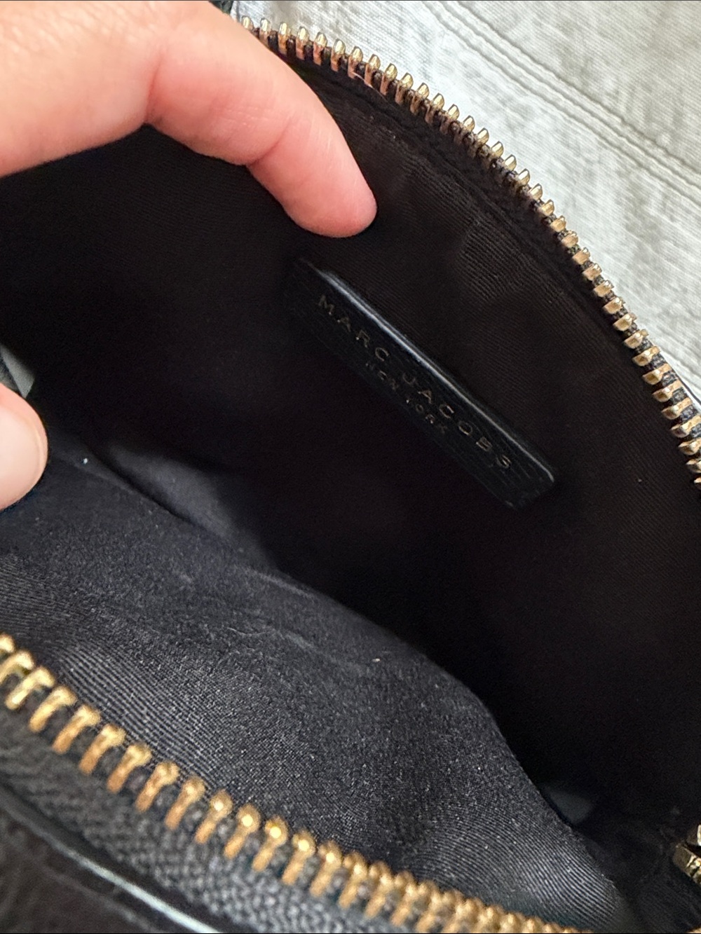 Marc Jacobs Black Pebbled Leather Camera Crossbody with Double-J Logo - Picture 9 of 9